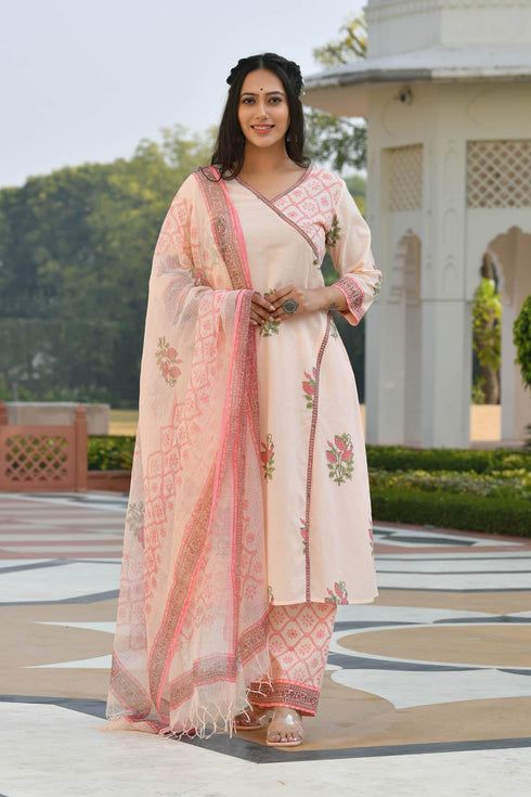 MULMUL AANIYA FLORAL MOTIFS BLOCK PRINTED KURTA-PLAZZO & DUPATTA SET MULMUL AANIYA FLORAL MOTIFS BLOCK PRINTED KURTA-PLAZZO & DUPATTA SET